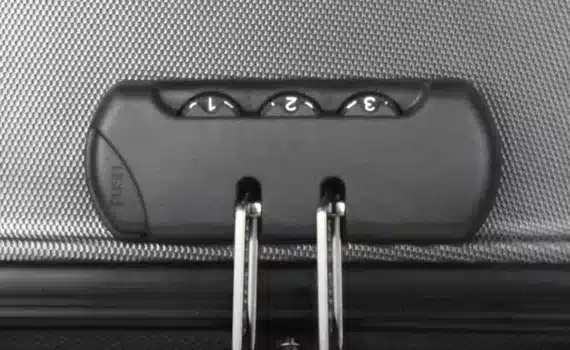 How to reset the luggage lock